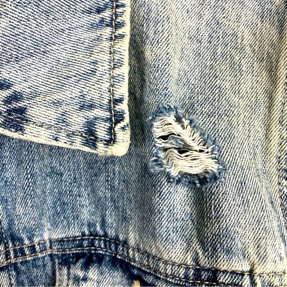 Old Navy Destructed Distressed worn Denim Jacket size large Tall - Picture 12 of 16